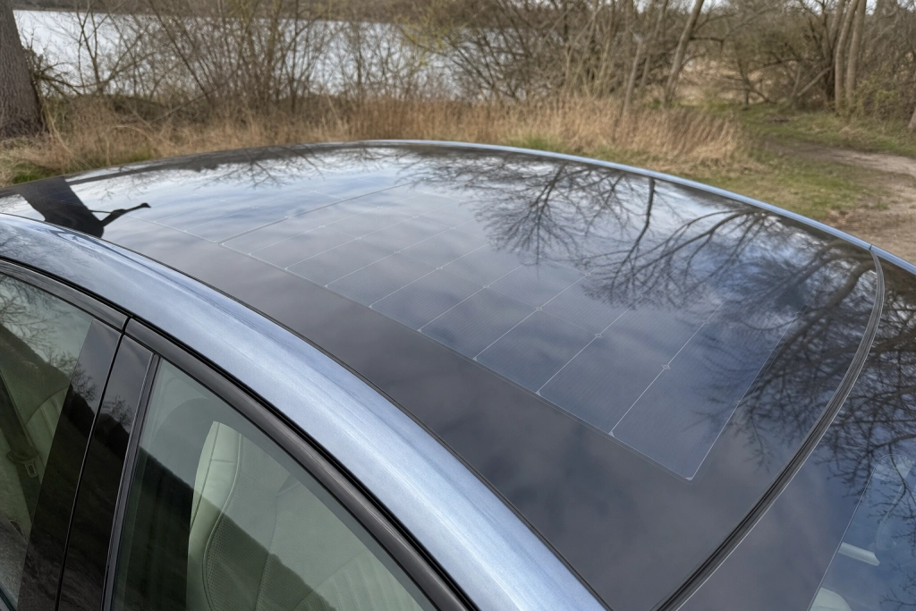 BYD-elbiler kan snart få solceller i taget: Nu er glasset klar