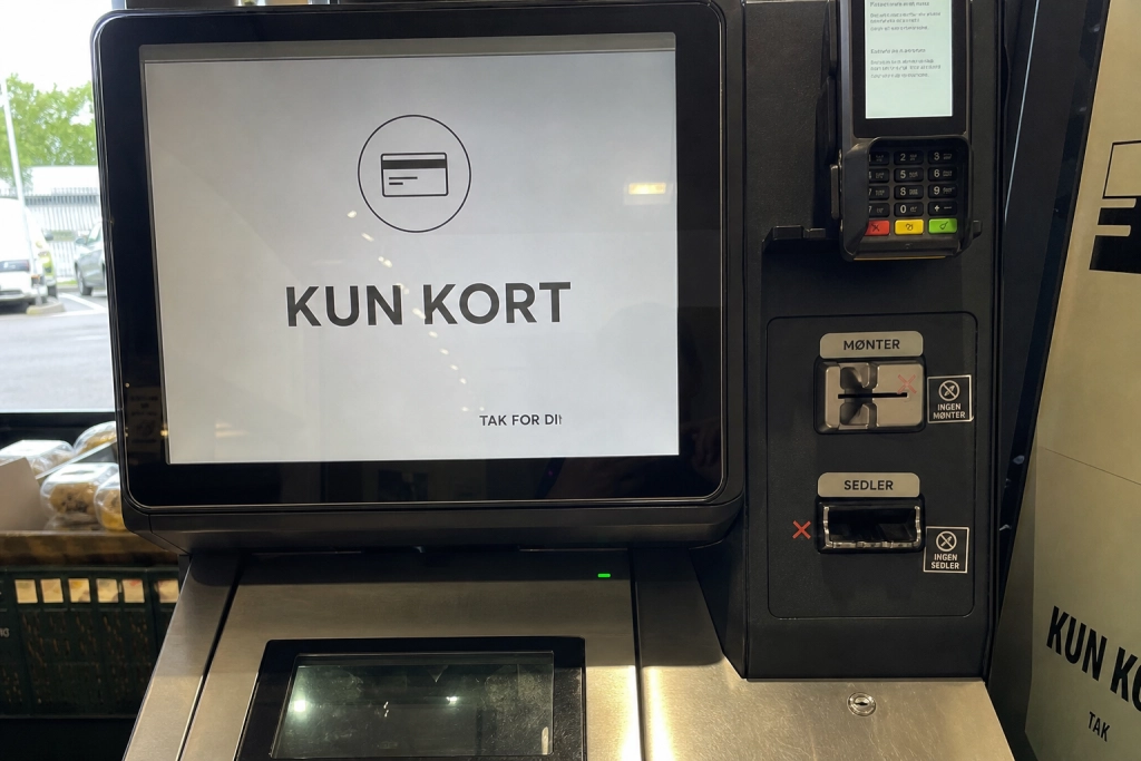 Ny ECB-alarm: Halvdelen af Europas selvbetjeningskasser afviser dine kontanter