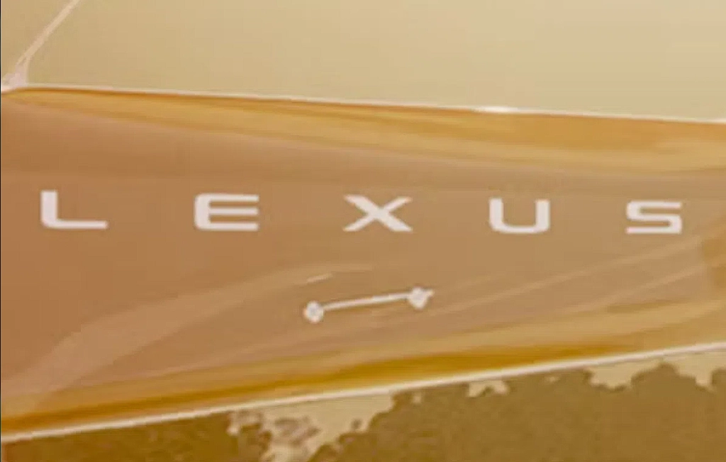 Lexus overrasker totalt: Du kan snart ikke bare køre og sejle, men også flyve i en Lexus