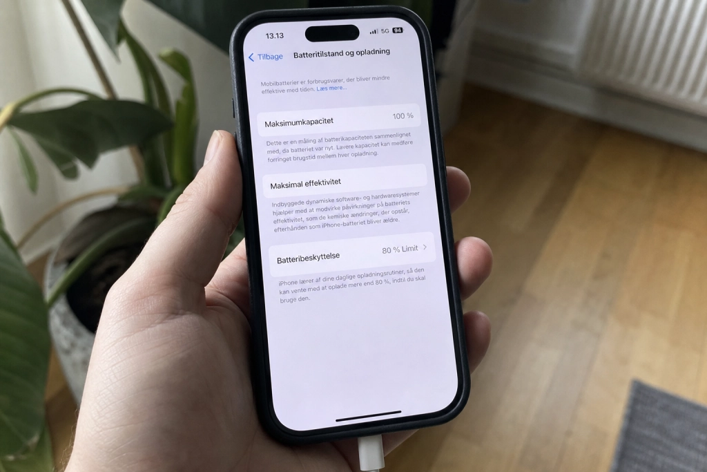 De fleste lader telefonen forkert: Én simpel ændring og batteriet holder markant længere