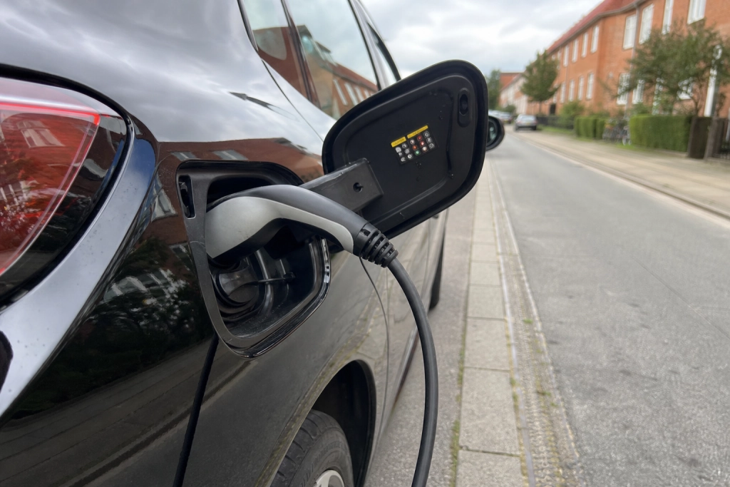 Overvejer du en elbil: Nye tal fra 22.700 biler viser at batteriet holder længere end bilen selv