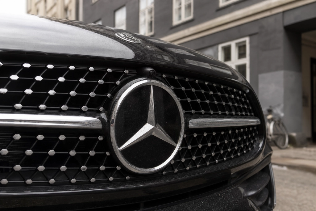 Lækket: Ny Mercedes C-Klasse med benzinmotor er en anden bil end elbilen