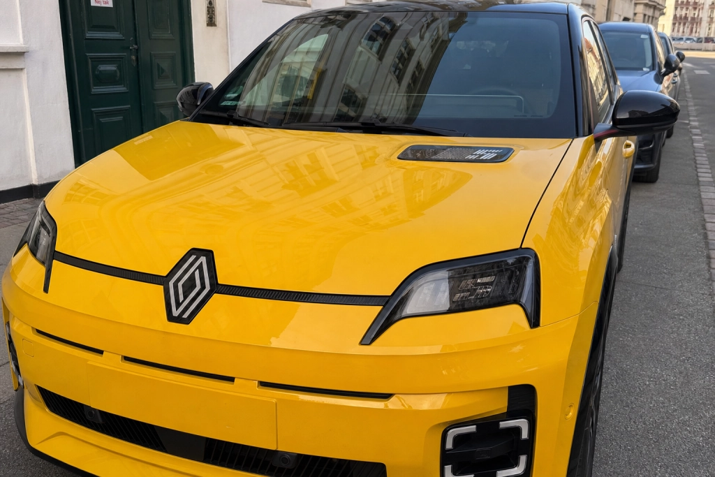 Renaults strategi virker: Billige elbiler kører fra VW mens tyskerne halter bagefter