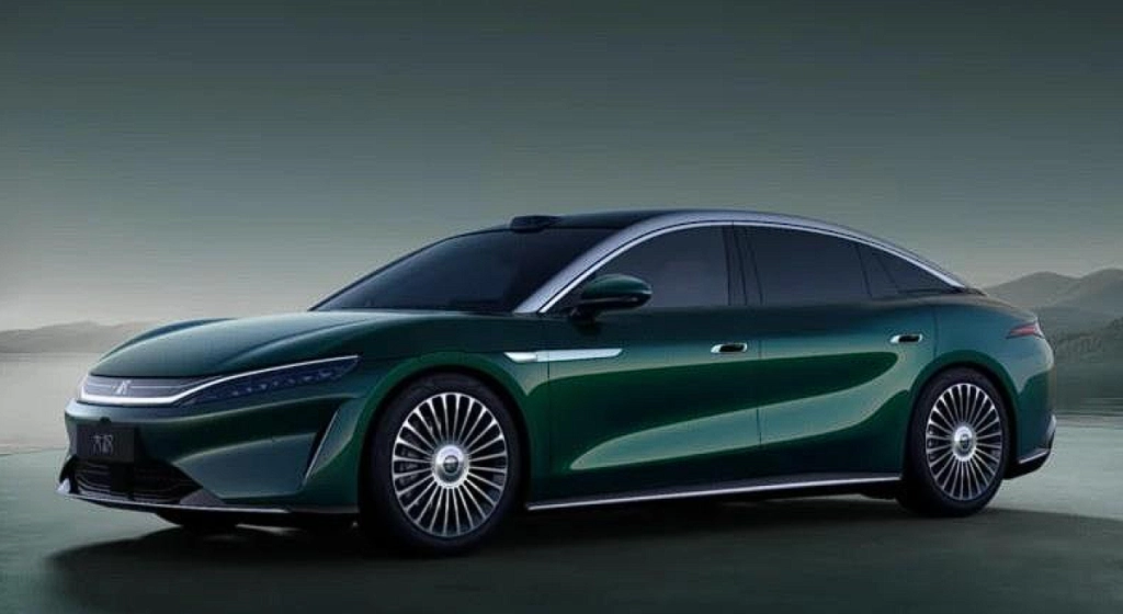 BYD's Da Han går i forsalg fredag: Kinesisk elsedan skal udfordre Mercedes S-Klasse
