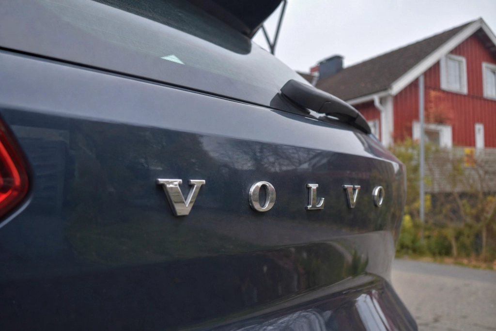Din næste Volvo fra Sverige er en elbil: Fabrikken har sagt farvel til benzinmotoren