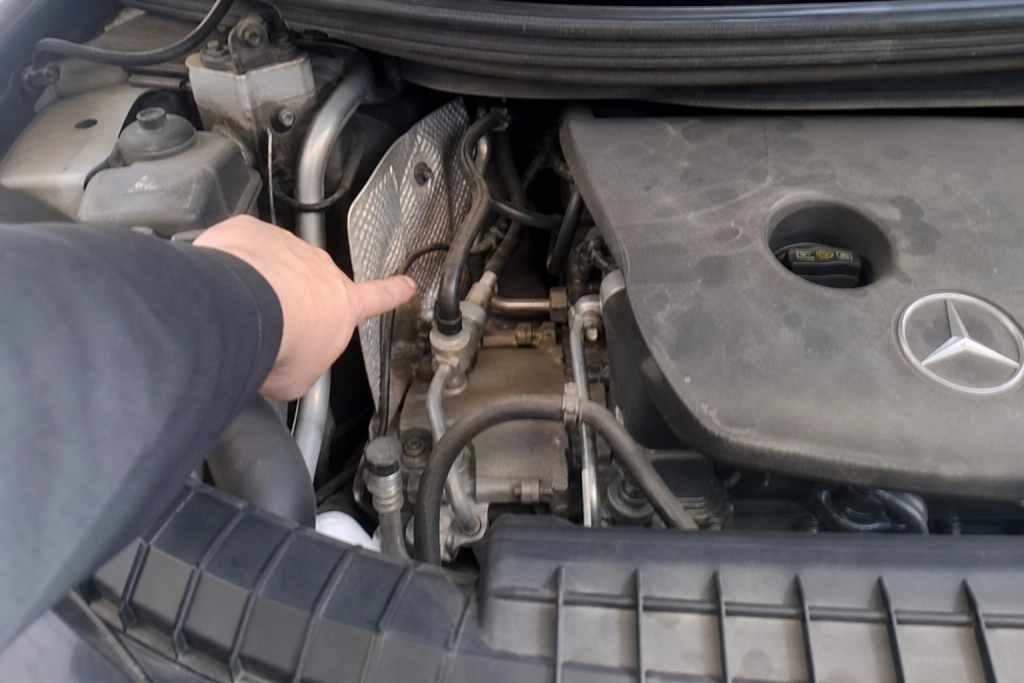Kører du en Mercedes GLE: Fejl i motorrummet kan pludselig tage kraften fra bilen