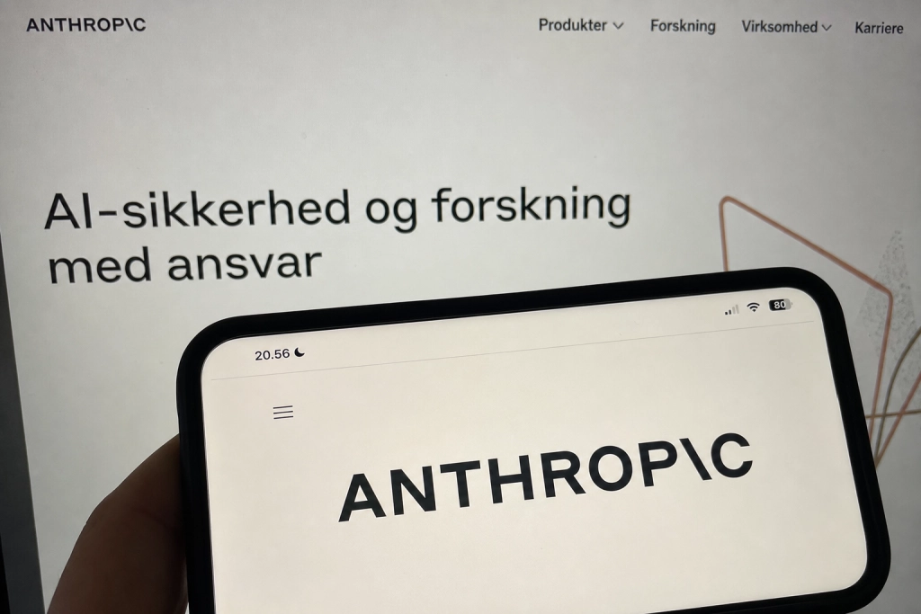 Anthropic-chef advarer: “Vi må sætte farten ned”