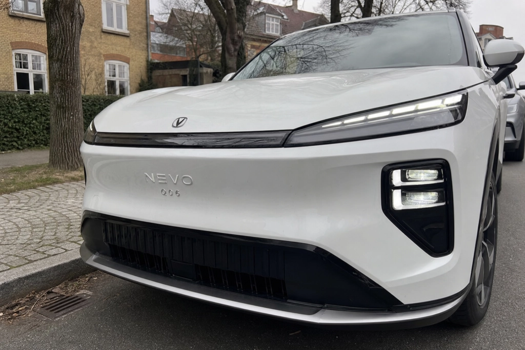 Ny kinesisk elbil på vej til Europa: 700 km rækkevidde og 800-volt lynladning