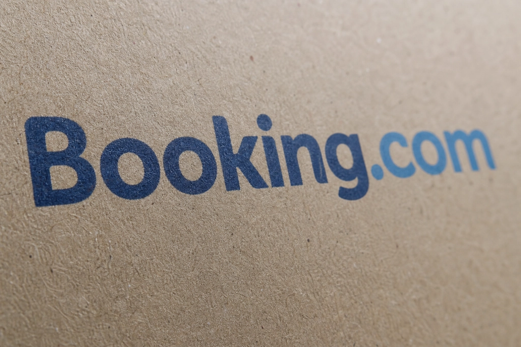 Ny Booking.com-svindel breder sig: Rejsende dukker op til boliger der ikke findes