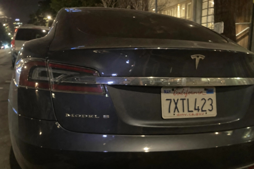 Tesla forliger dødsulykke lige før retssagen: Endnu en Autopilot-sag ender uden dom fra en jury