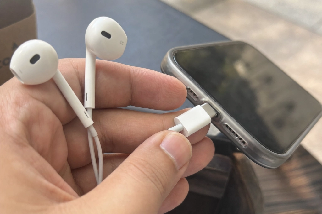 20 procents salgsstigning efter fem år: Sådan skiftede unge AirPods ud med kablede propper