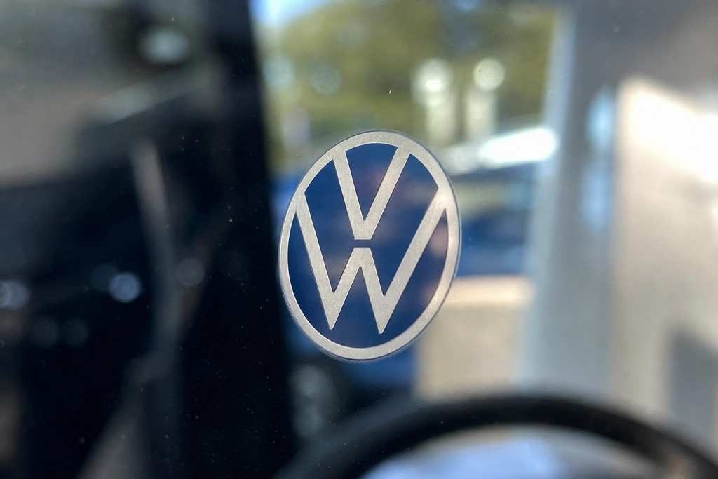 Ny VW-prototype kørte 1.278 kilometer på testtur: Slår tre verdensrekorder på én gang