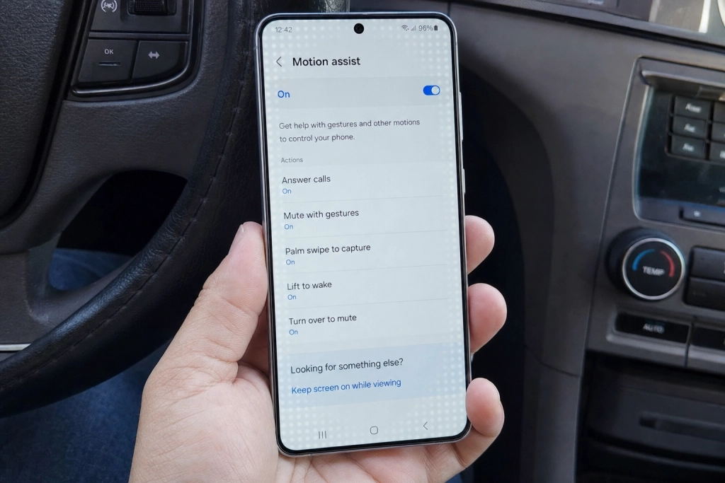 Bliver du køresyg af mobilen i bilen: Ny Android-funktion skal fjerne kvalmen