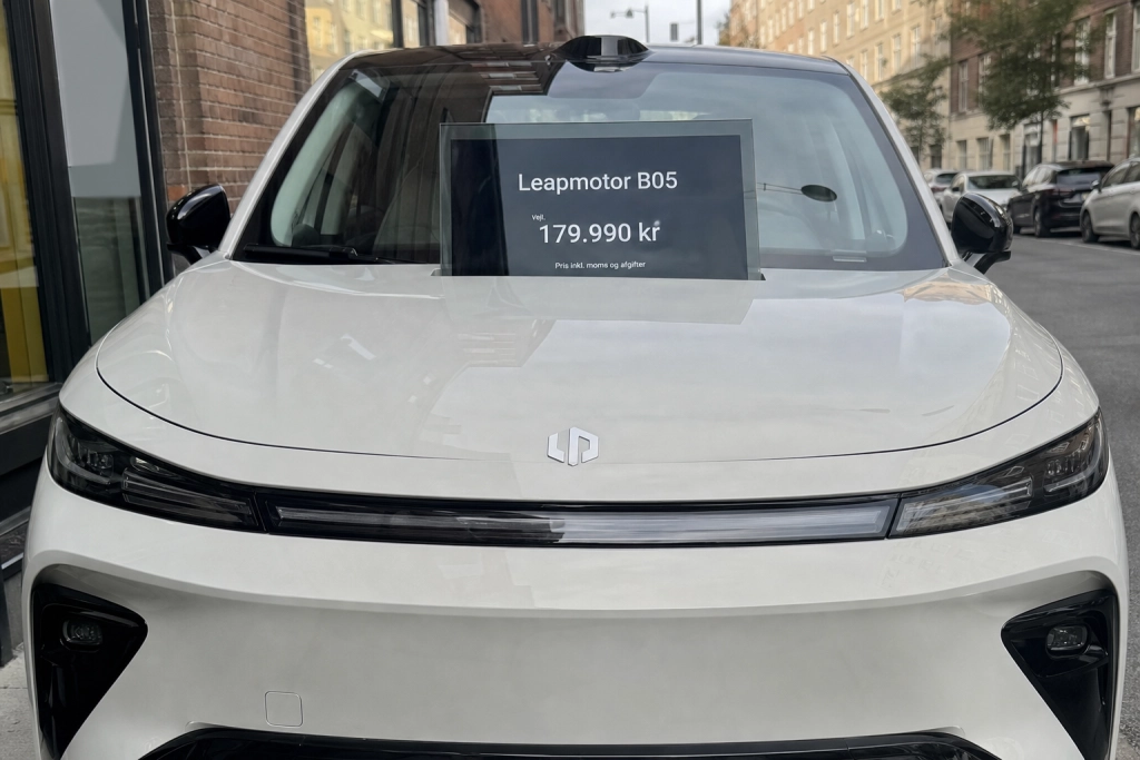 Leapmotor B05 lander til 179.990 kroner: Så meget billigere end VW ID.3 Neo
