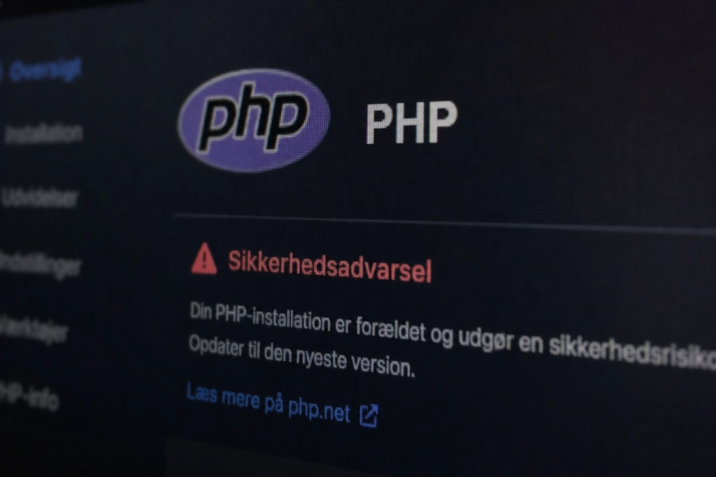PHP-fejl lod angribere overtage servere uden adgangskode: Danmark aktiverer kriseberedskab