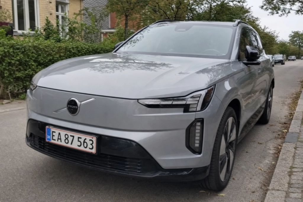 Billigere Volvo-elbil på vej næste sommer: Kan koste EX40 livet