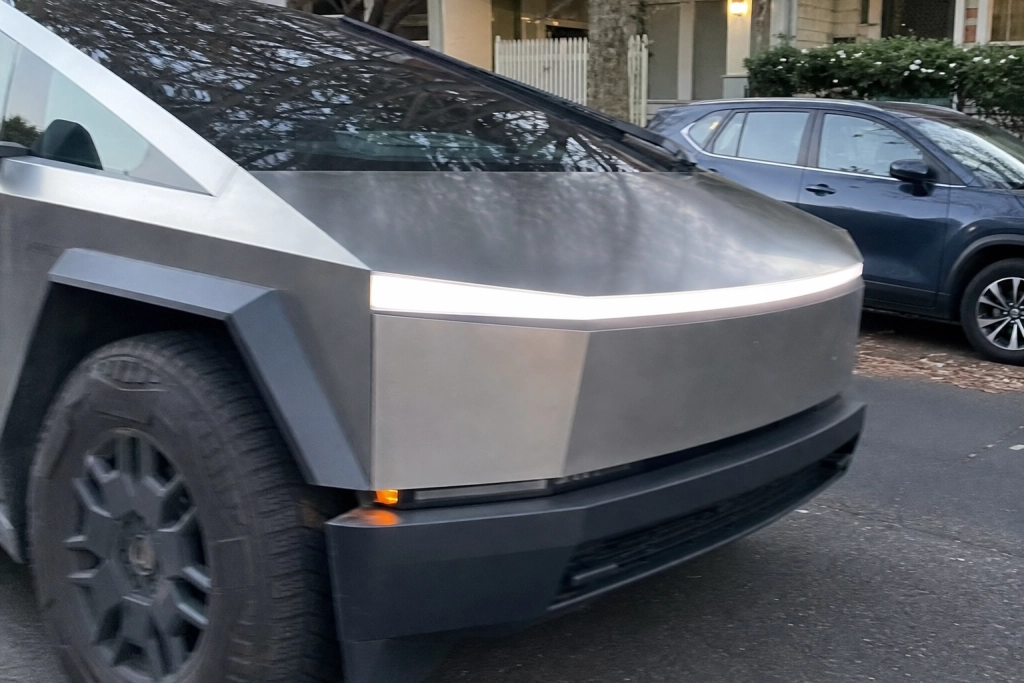 Tesla aflyser Cybertruck efter syv år: Nu får kunderne depositummet retur