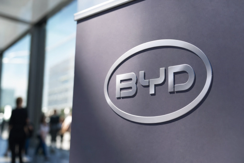 Elbil med 850 km rækkevidde lader op på fem minutter: BYD afslører ny Tang